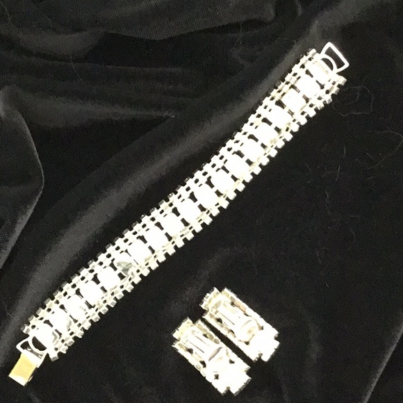 Vintage Ruby Rhinestone Bracelet Earring Set - Picture 3 of 6